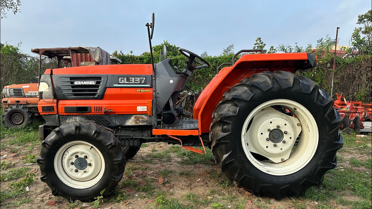 Máy cày bãi Kubota Gl337.Tua nhanh(tốc 30),hai cầu trợ lái,nổ rin 1.647 33hp mời các bác tham khảo