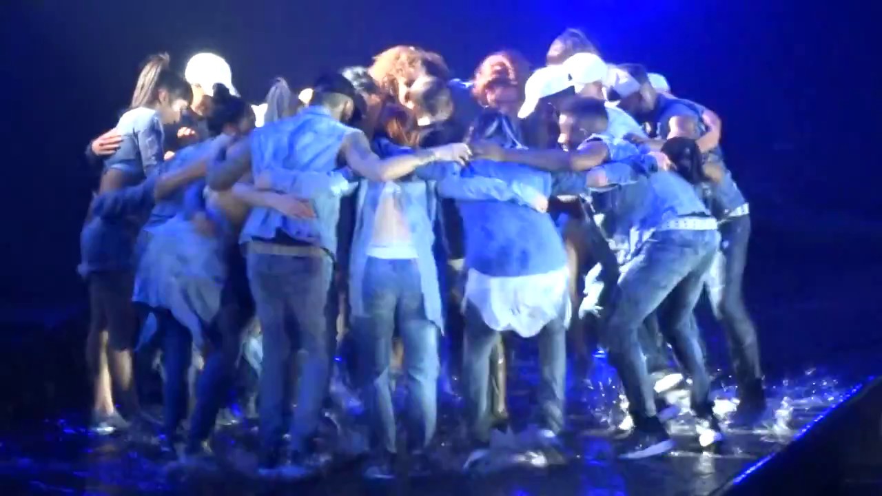 Justin Bieber - Sorry (live @ the O2, London, UK)