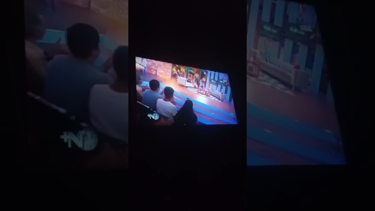 Sketch de los plomeros y sara corrales 