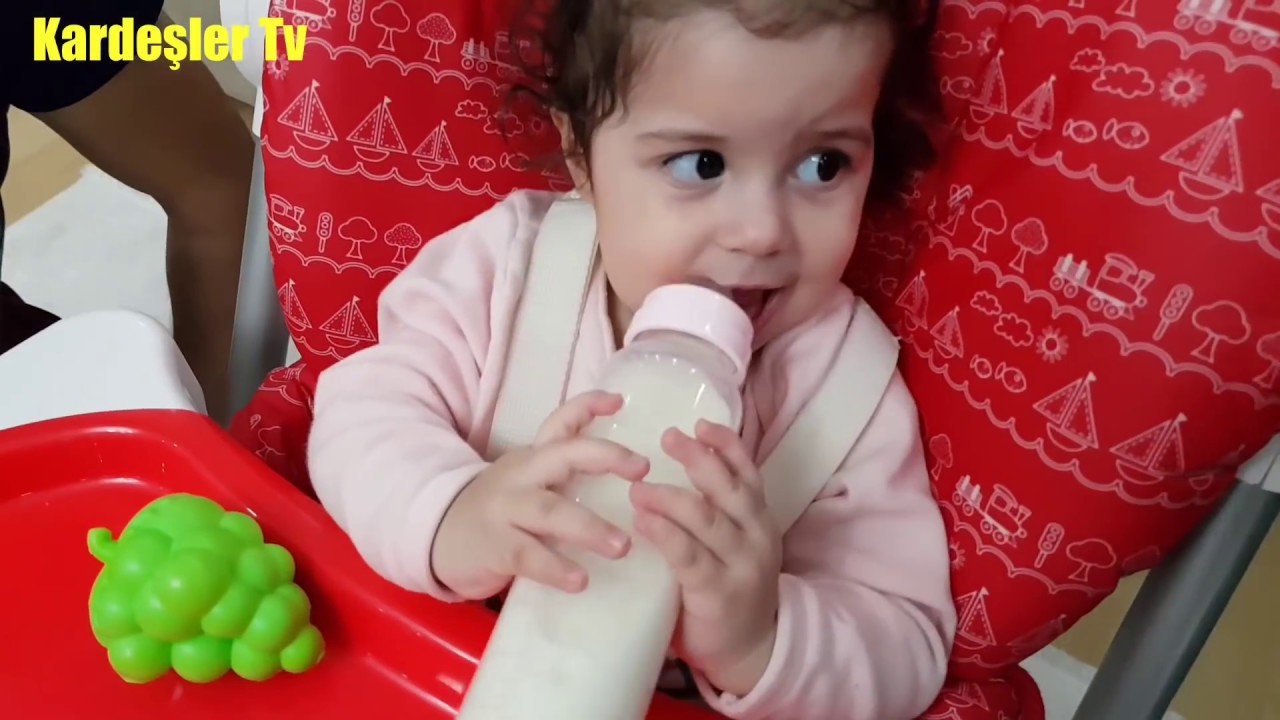 YAPRAK Bebek Ve Yağmur Biberondan Süt İcti.KARDEŞLER TV