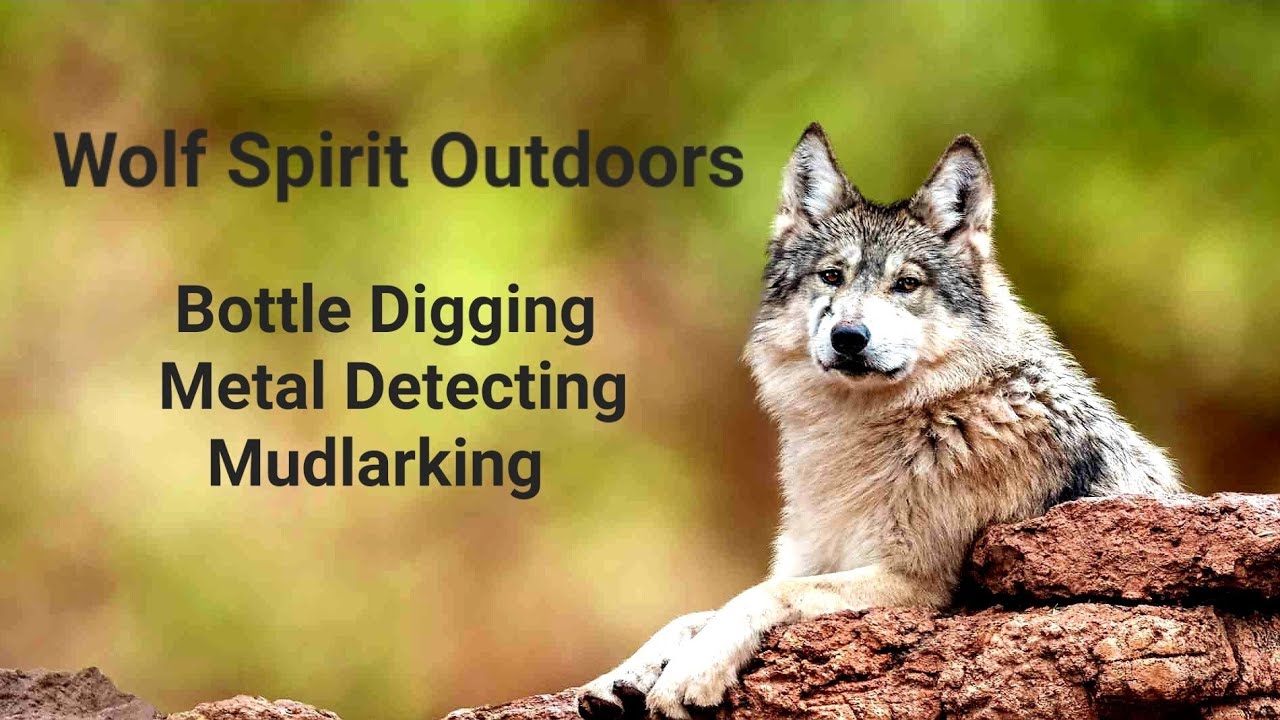 #Bottle Digging with wolf spirit outdoors. Digging a 1940s/50s tip.