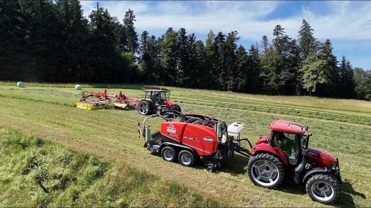 Gras schwaden und pressen 🇨🇭 mit Lohnunternehmer Strebel