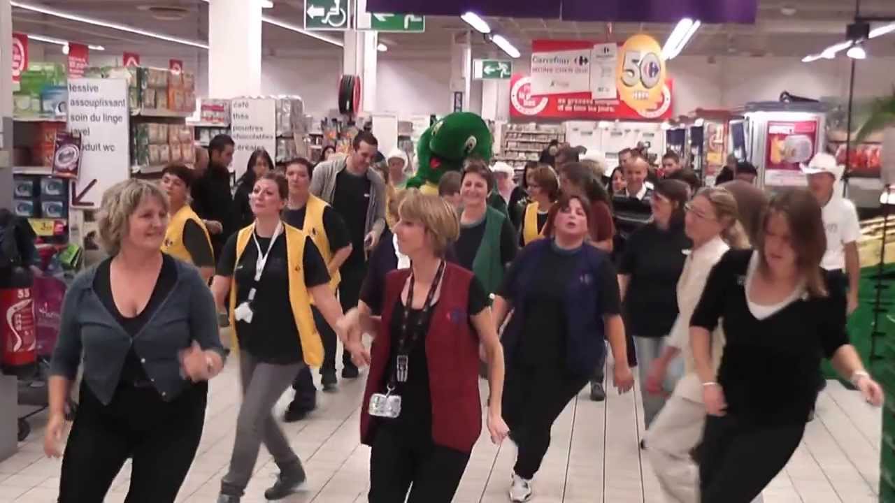 Flash Mob 50 Ans  Carrefour  NIORT