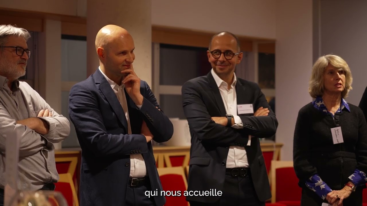 Remise de diplômes Cycle de conférences et de perfectionnement aux réalités économiques et sociales