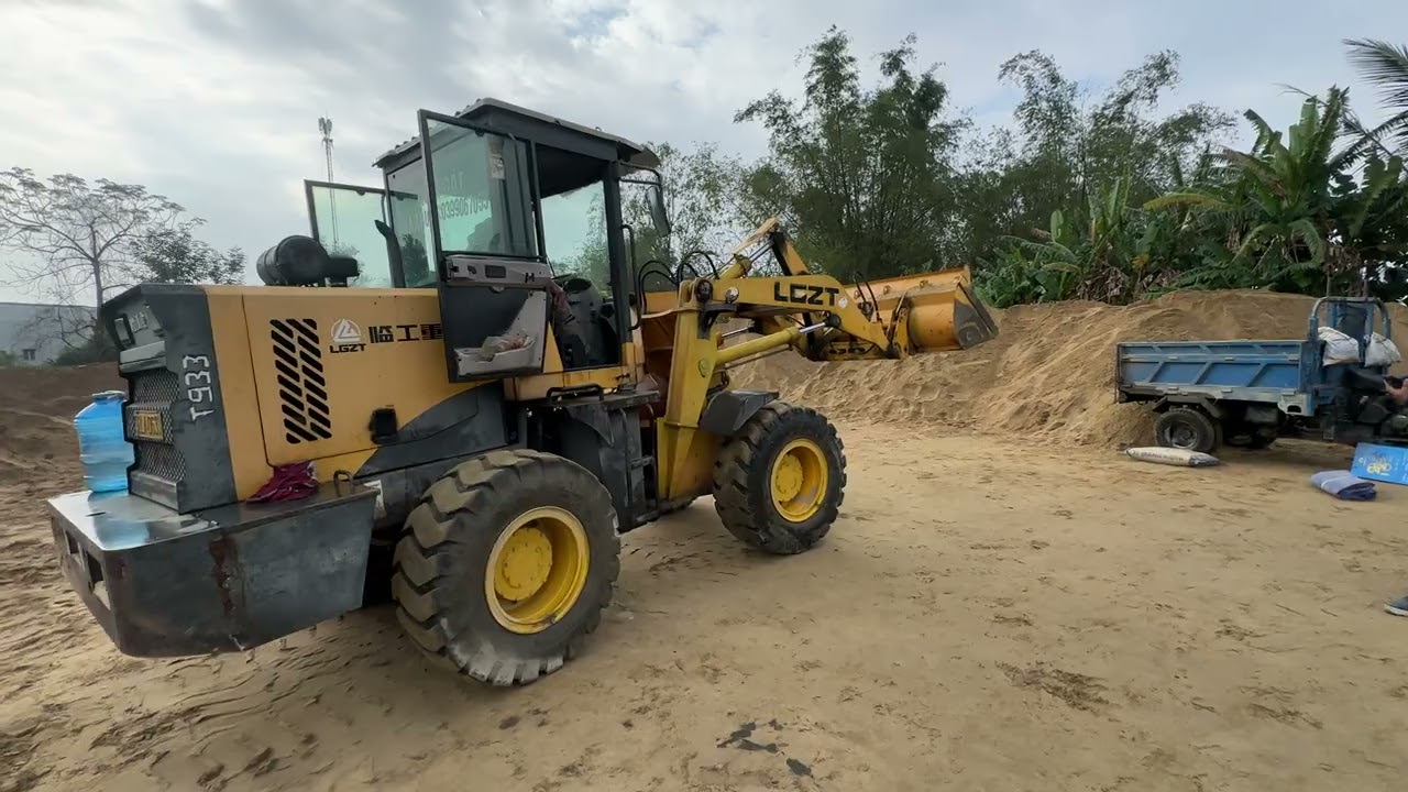 Mẫu xúc LGZT sau 8 năm sử dụng sẽ như thế nào?
