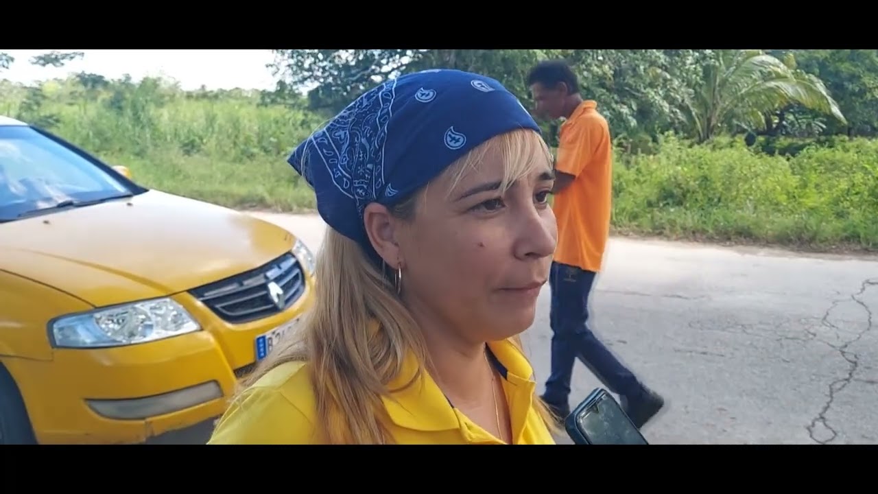 SOLIDARIDAD SOBRE RUEDAS: Taxistas Cubanos donan a familias del Río Cauto