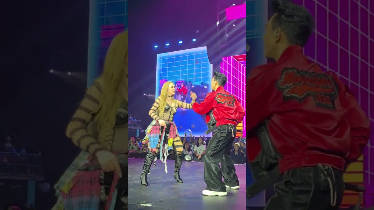 ฮัลโหล - สลัด...สะบัด ✩ มอส X ทาทา ยัง 『90'S X2 SUPER CONCERT D2』