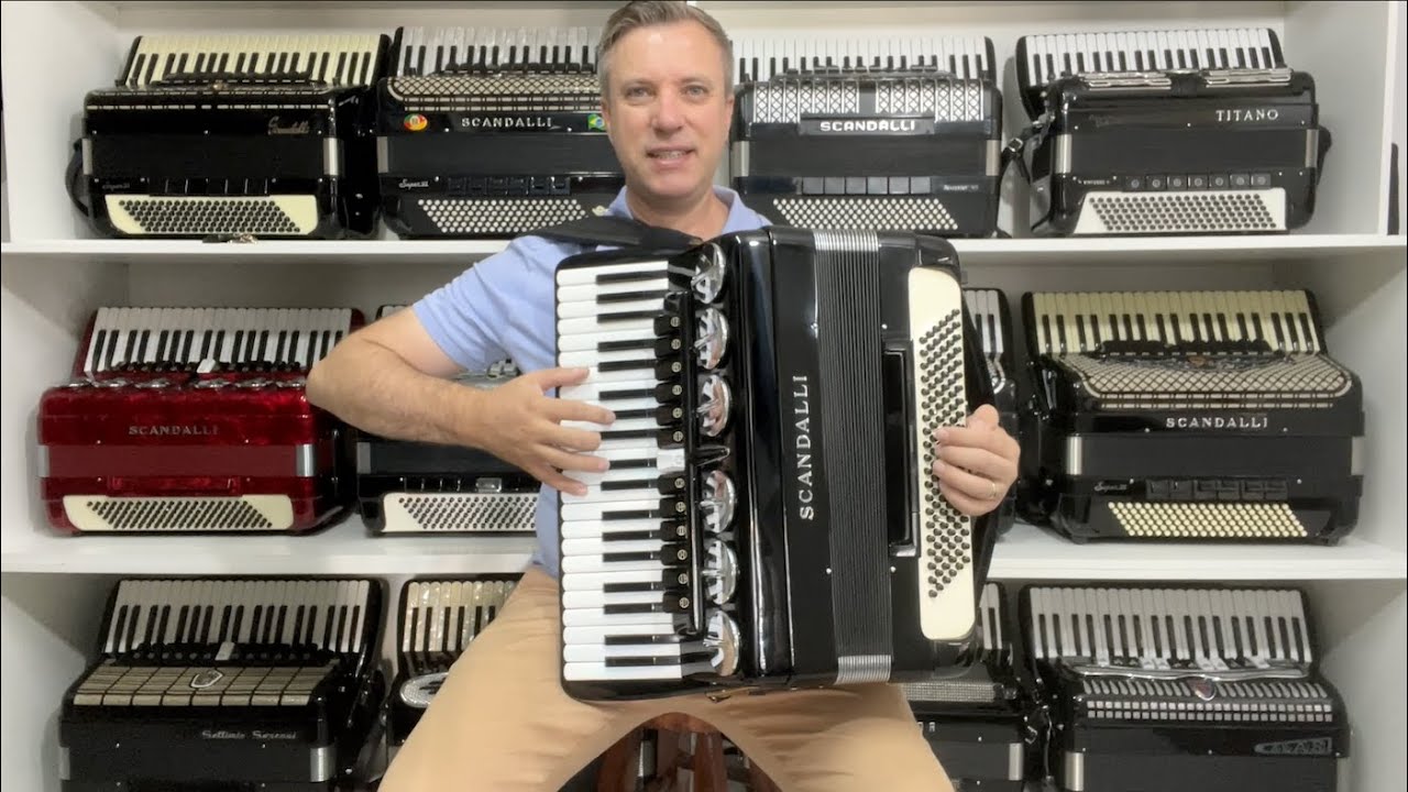 Acordeon Scandalli Brevetto - Quarta de Voz - 13/6 Registros - 11.8 kg - 48 cm - Jeferson Oliveira