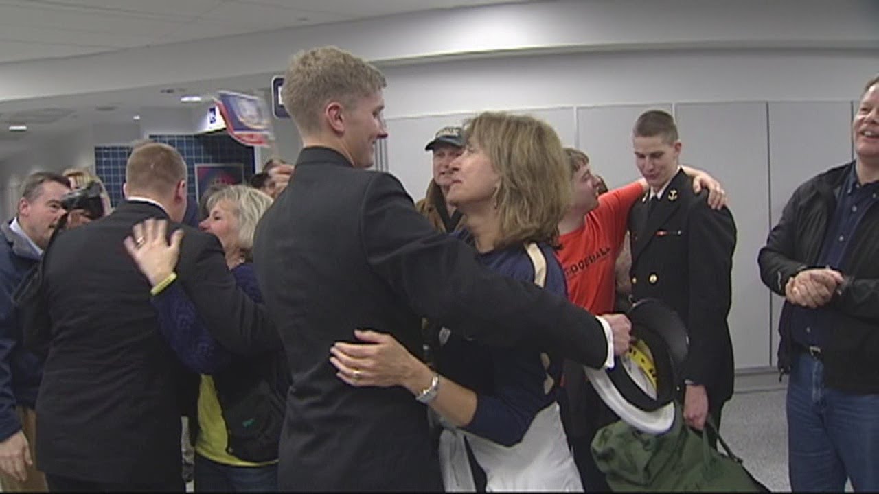Midshipmen receive warm welcome home
