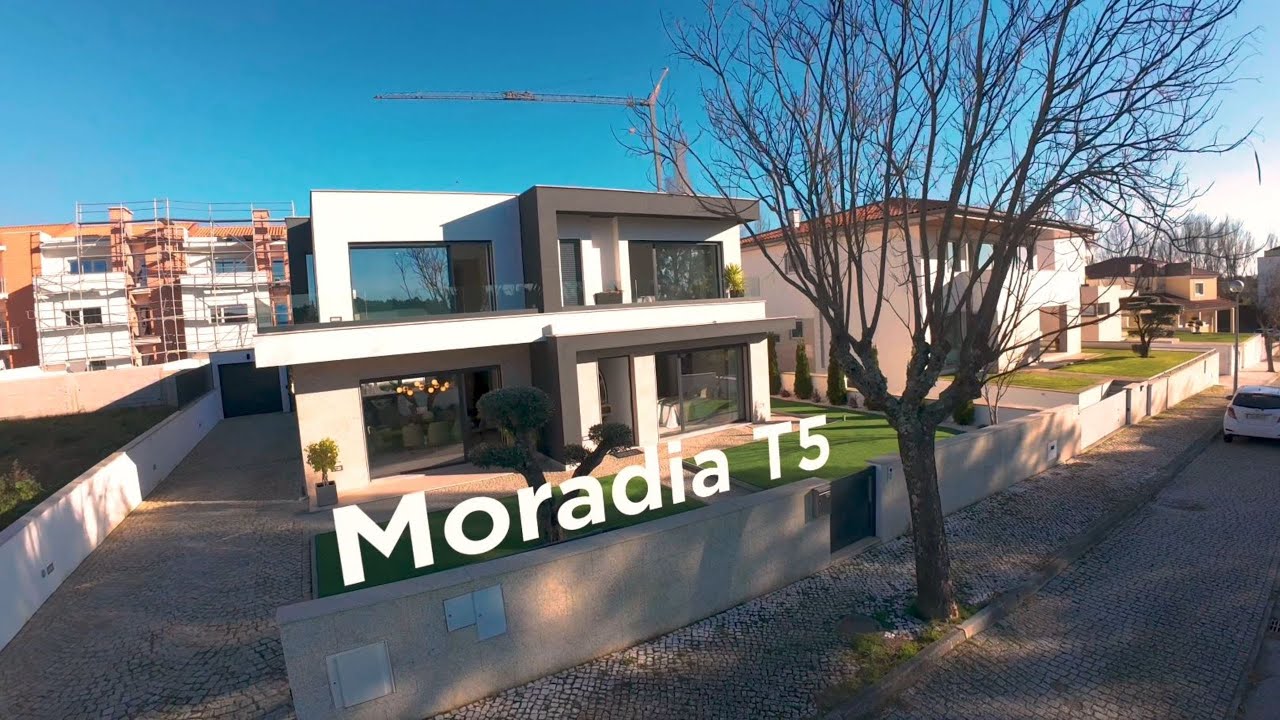 Moradia T5 de Luxo em Viseu | Piscina, Jardim e Design Moderno