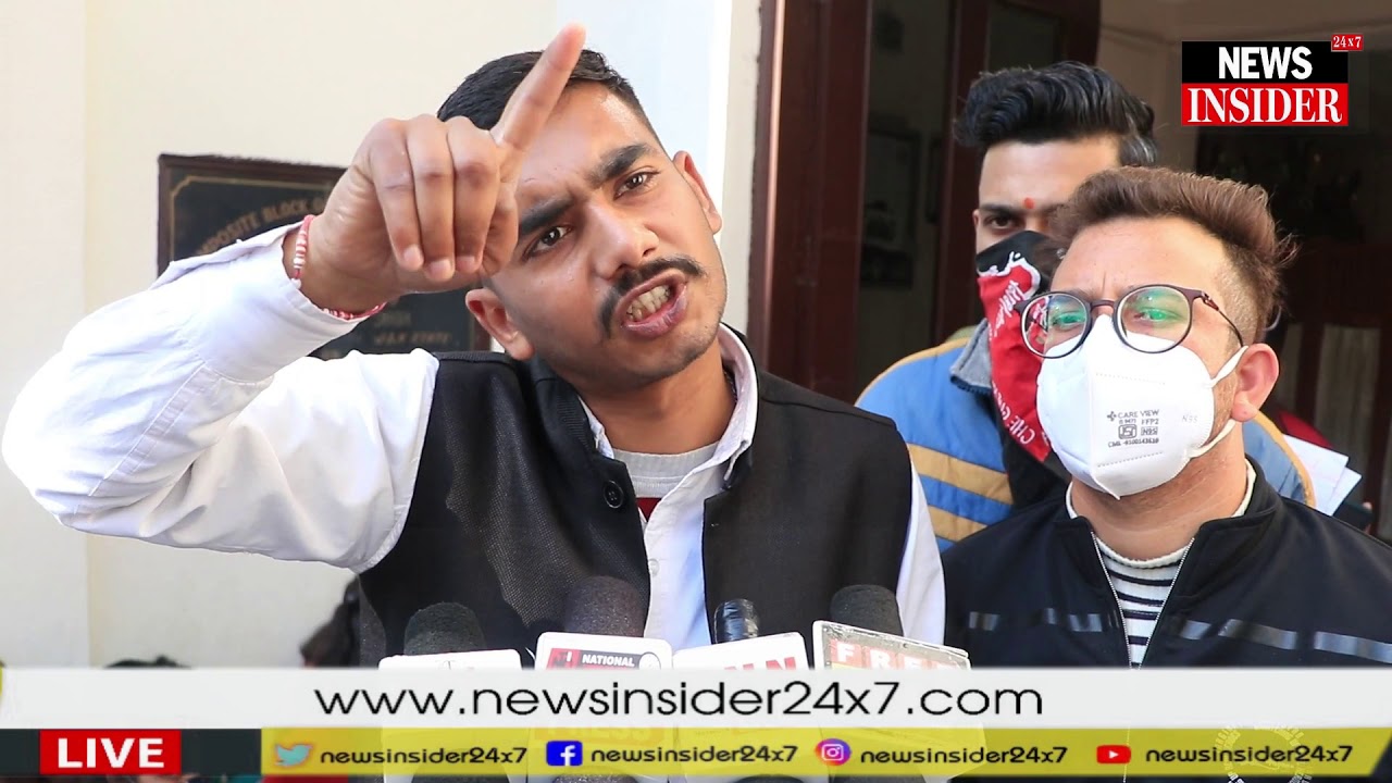 GCW Parade students protesting against college authorities demand mass promotion