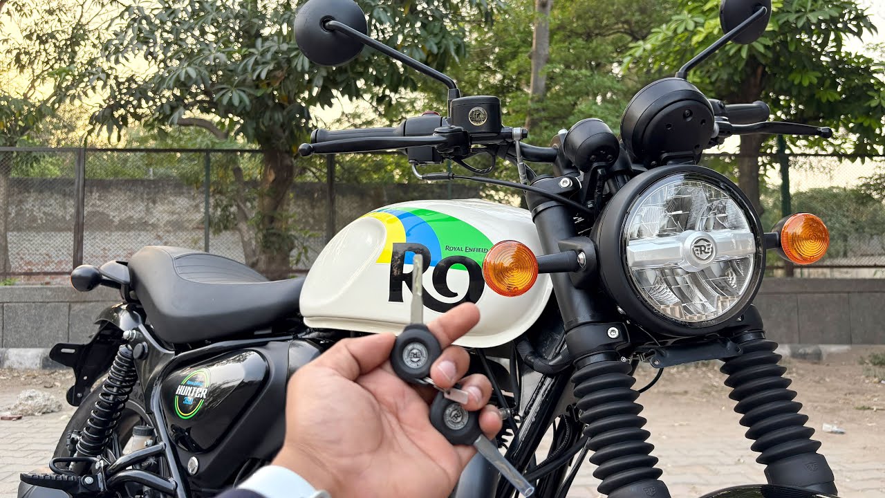 Finally, Royal Enfield Hunter 350 - 2025 Is Here: Reo White Colour - LED Headlight !! Price ?