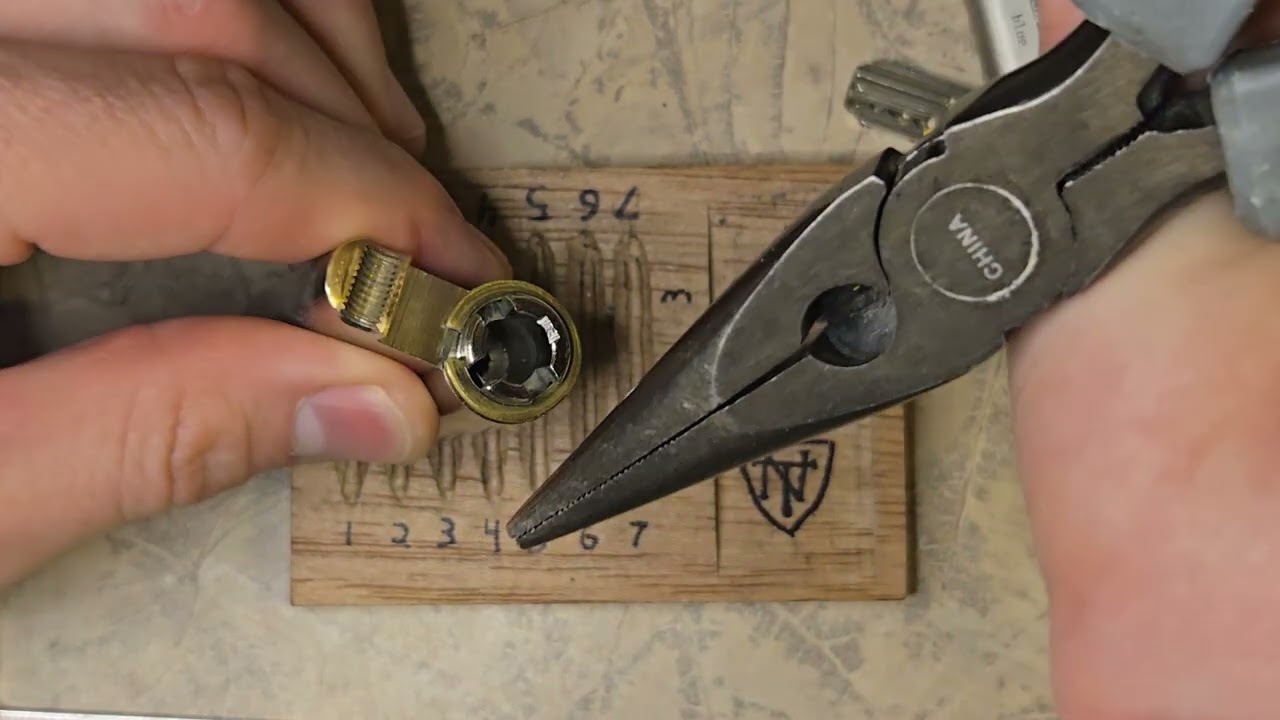 ABUS EC750 (blue belt) pick and gut - and a gutting mistake, fixed by shim picking!