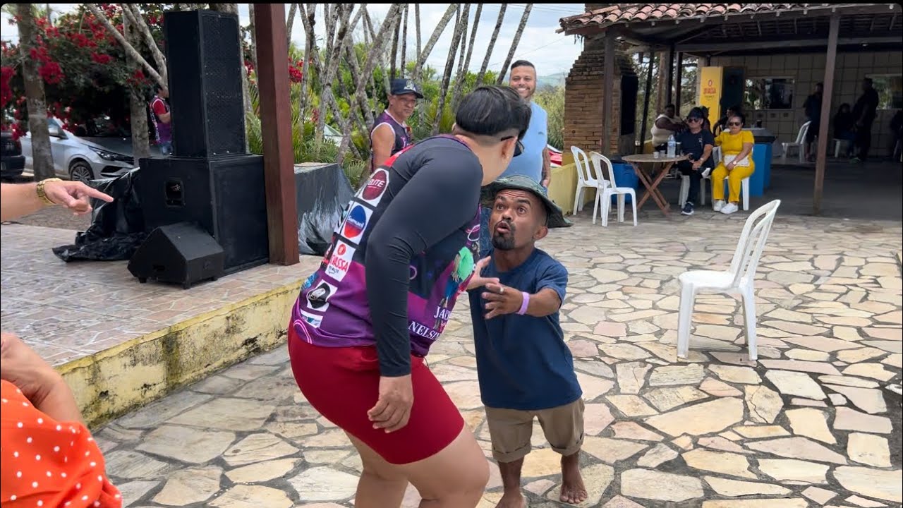CHAGUINHA BRIGOU NA FESTA