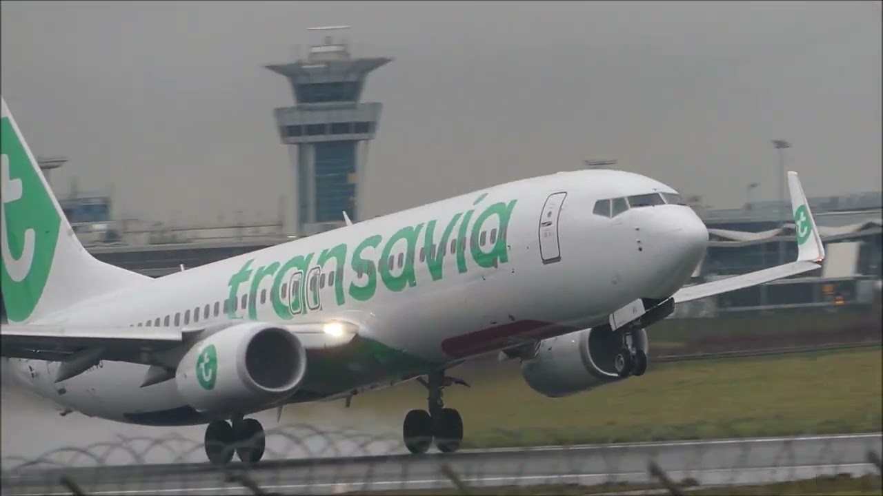 [RUNWAY ACTION] Plane spotting at Paris Orly 🇫🇷 international airport RWY 24