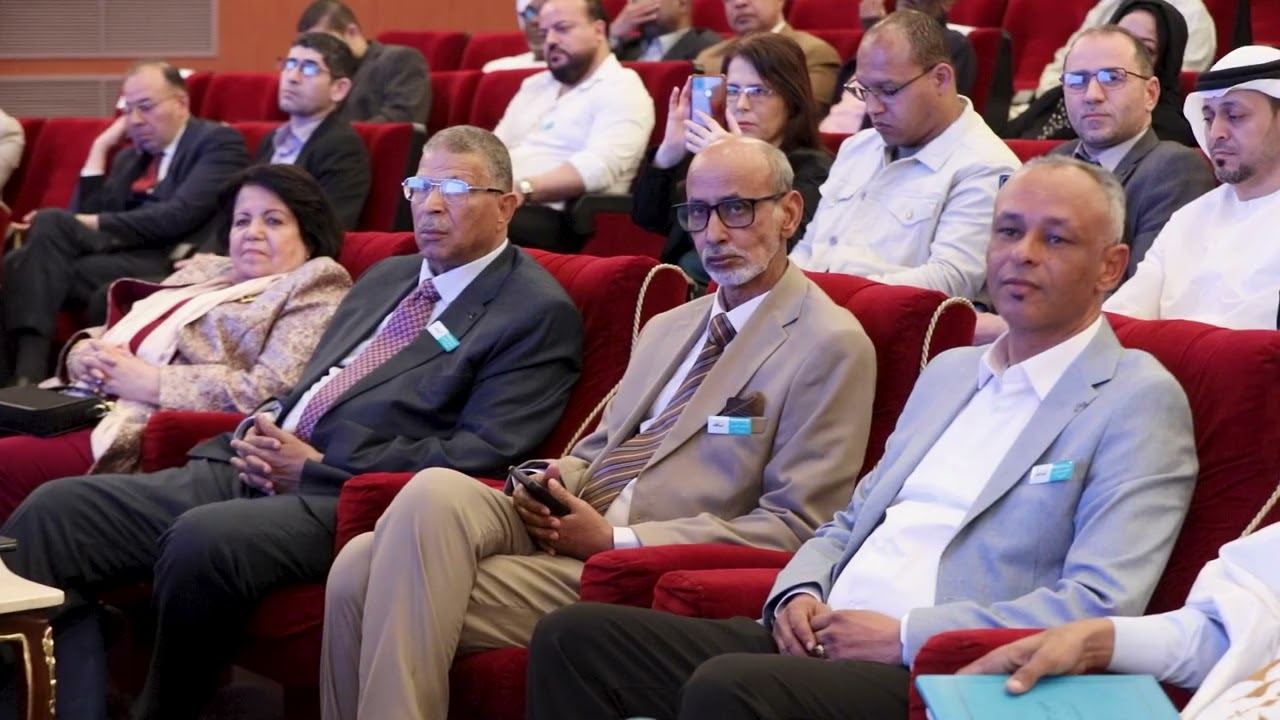 الشاعر أحمد الفاخري  مهرجان الشارقة للشعر العربي 5/1/2026