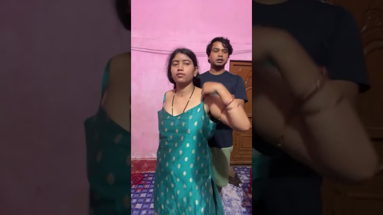 Me end may waif live y 1 #viral #live #viralvideo #couple #masti #romantic #husbandwife #love 