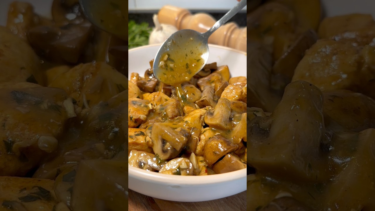 Pollo en salsa con champi&ntilde;ones 🍄🍗 &iexcl;Una receta perfecta para mojar pan! #recetas #youtubeshorts