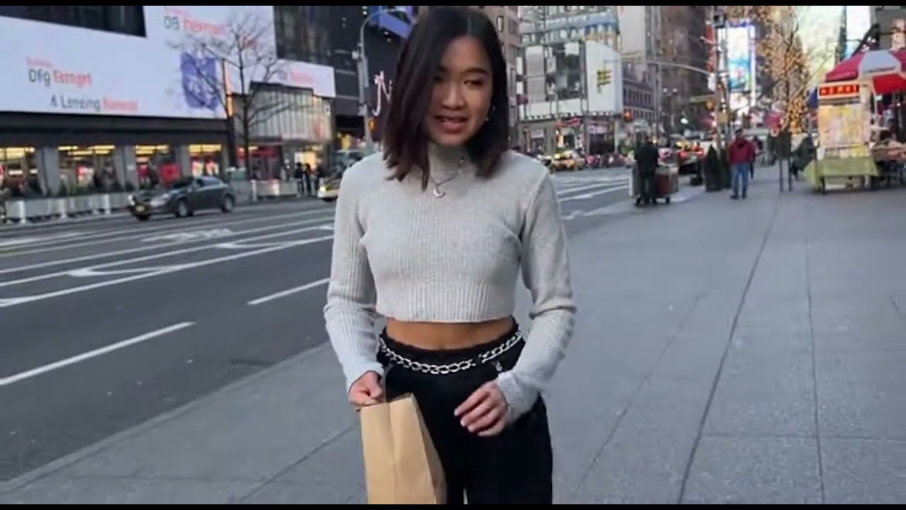 a hungry girl in New York