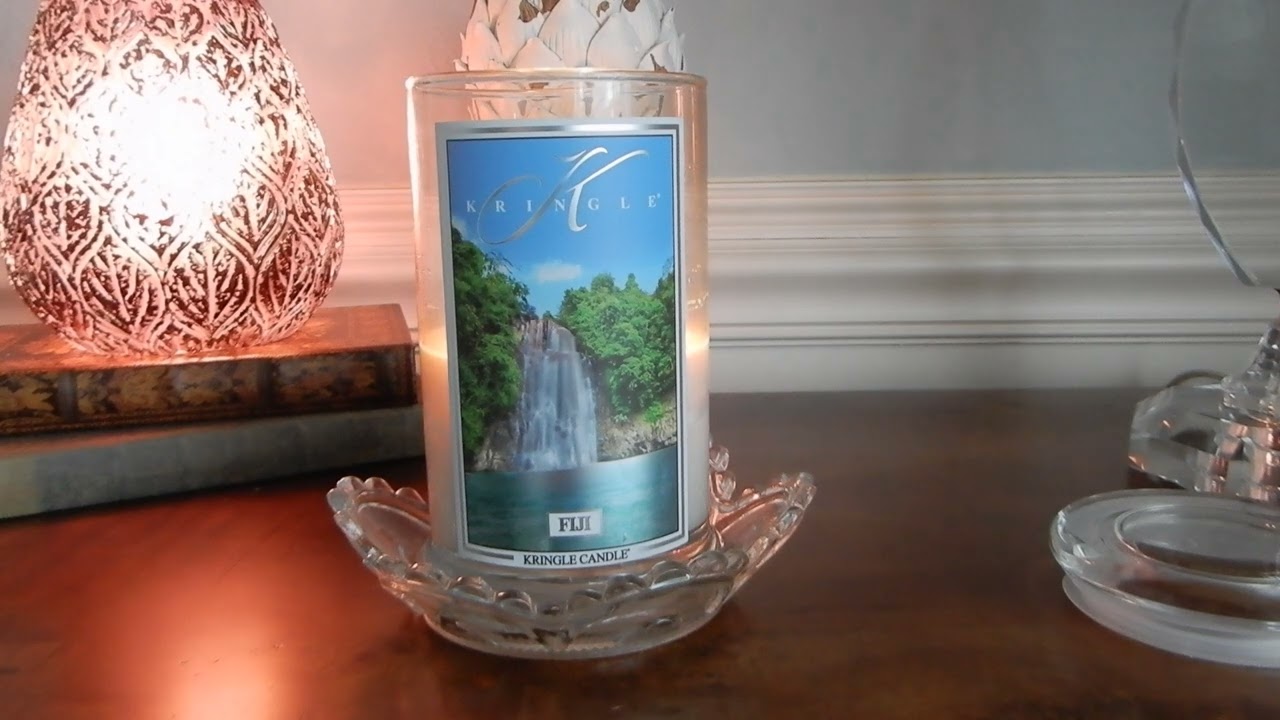 Candle Review: Kringle Fiji!