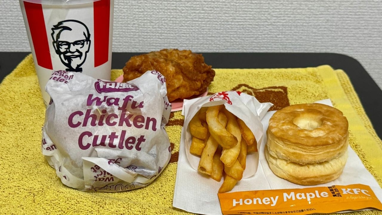 🇯🇵A Real Christmas Dinner for a Japanese salaryman: KFC.Wafu Chicken Cutlet Burger Set + Chicken🎄🍗