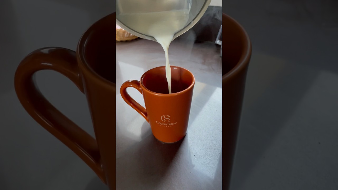 CAF&Eacute; COM LEITE #cafedatarde #cafecomleite