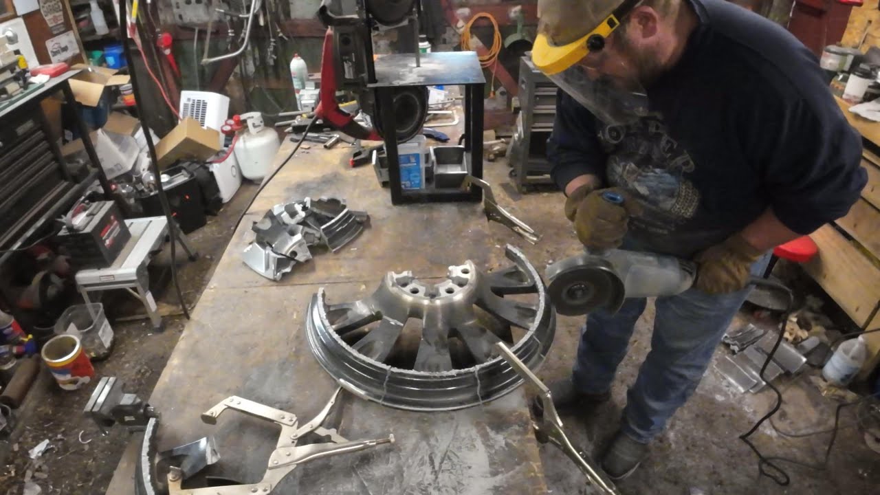 How to Cut an Aluminum Wheel for Smelting