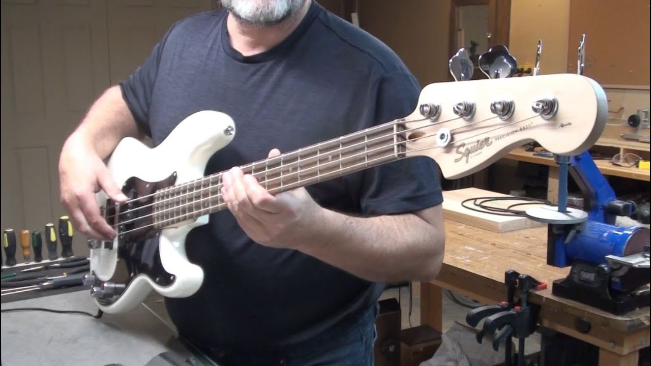 Базовая настройка бас-гитары с использованием Squier Affinity Series PJ Bass — пошаговые инструкции.
