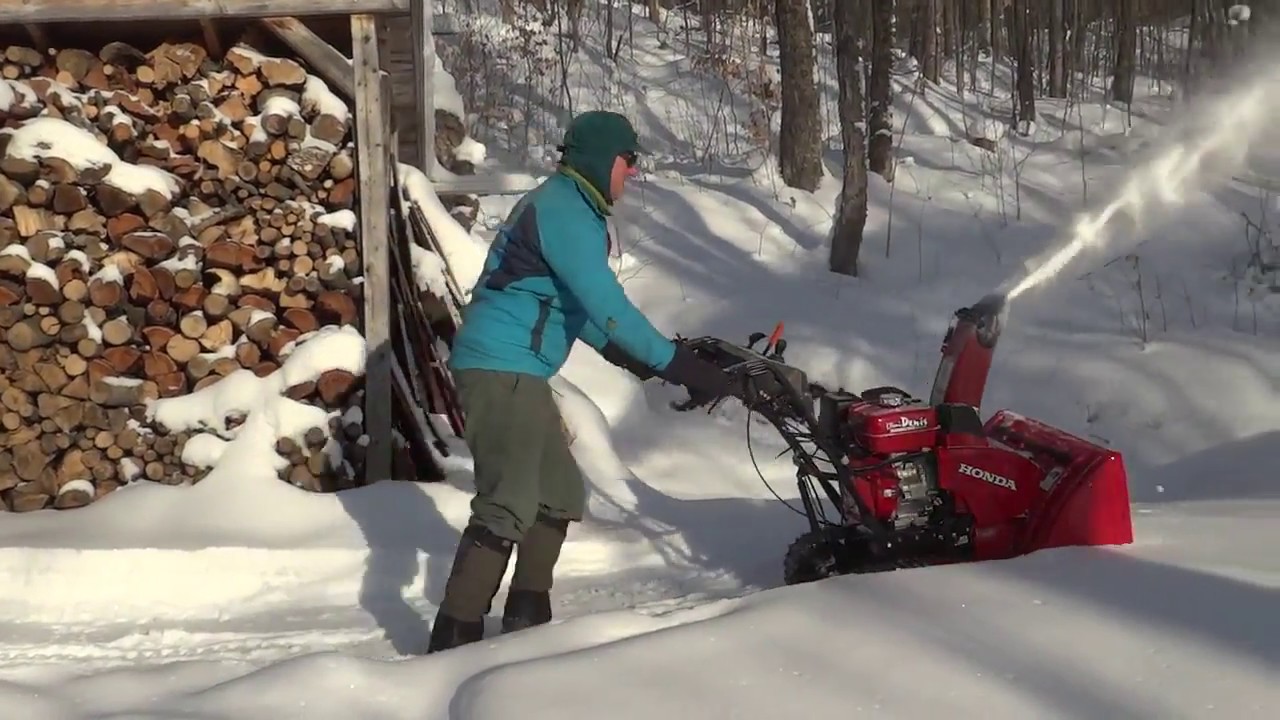 Souffleuse à neige Honda HSS928CT à chenilles