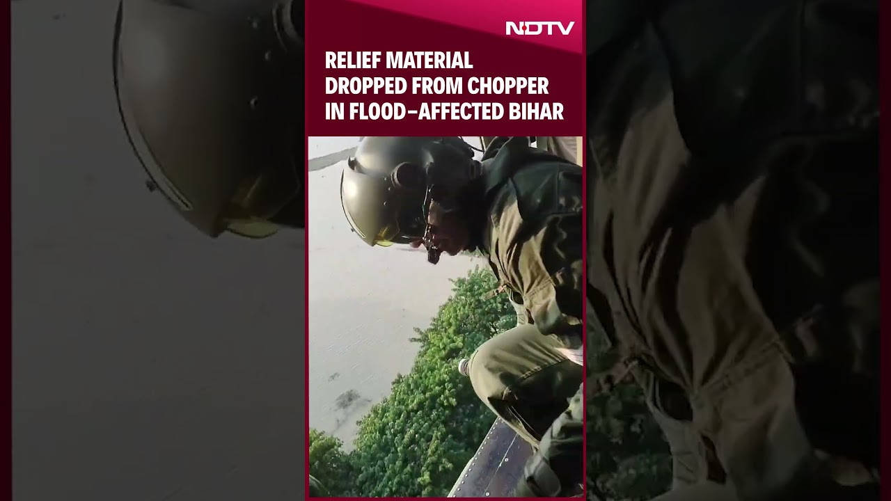 Bihar Floods | Relief Material Dropped From Chopper In Flood-Affected Bihar