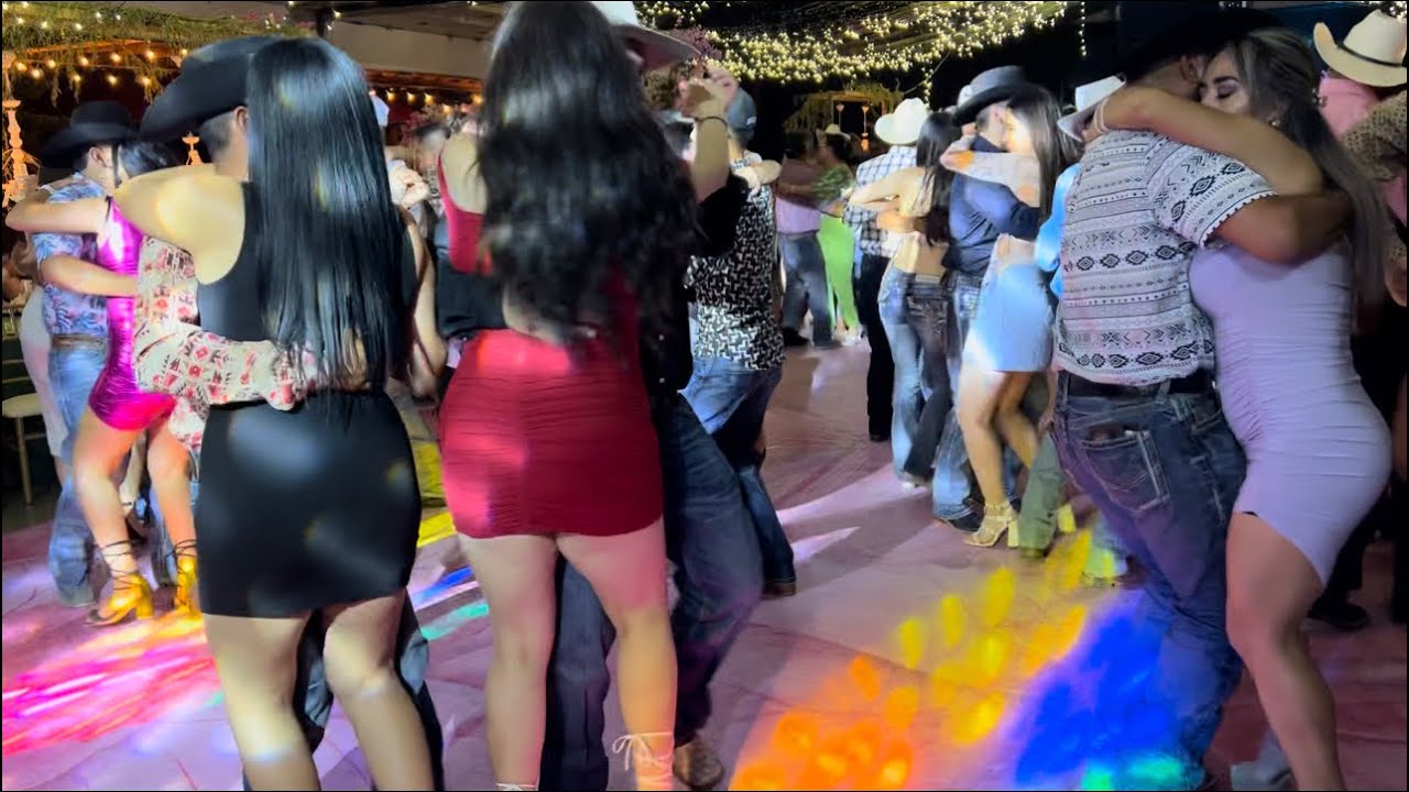 Bailando polkas cumbias y de más con los García desde Valle Zaragoza