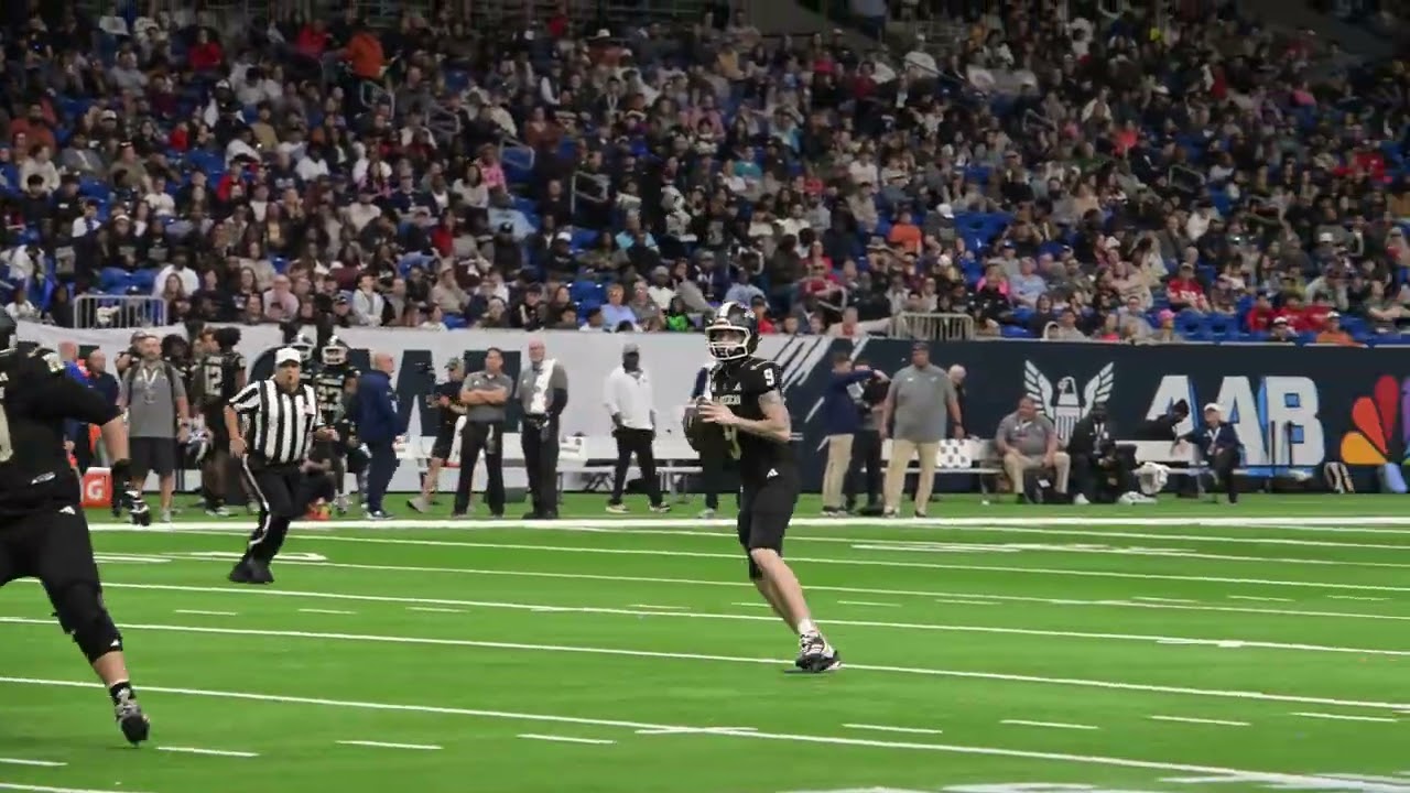 Navy All American Bowl 2026    East looks for a TD pass to WR  #4 Aaron Gregory   Douglasville, GA