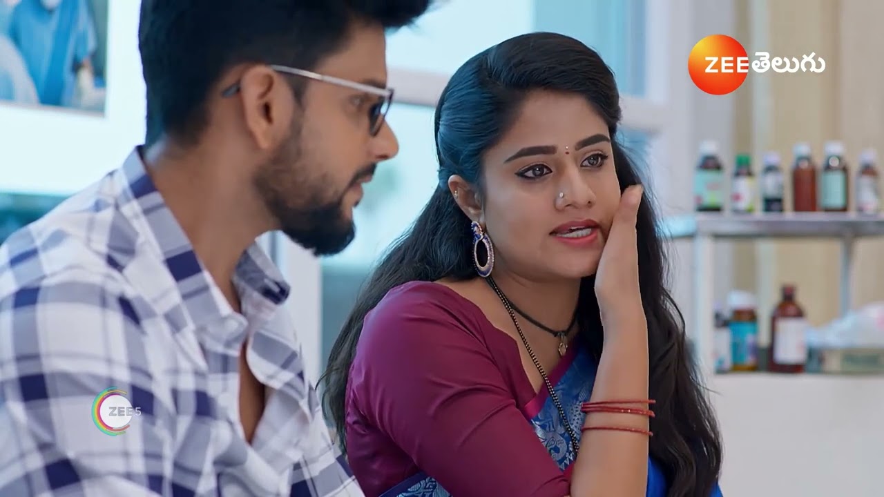 Jagadhatri Telugu | జేడీ తండ్రి పై హత్య యత్నం చేసిన మీనన్