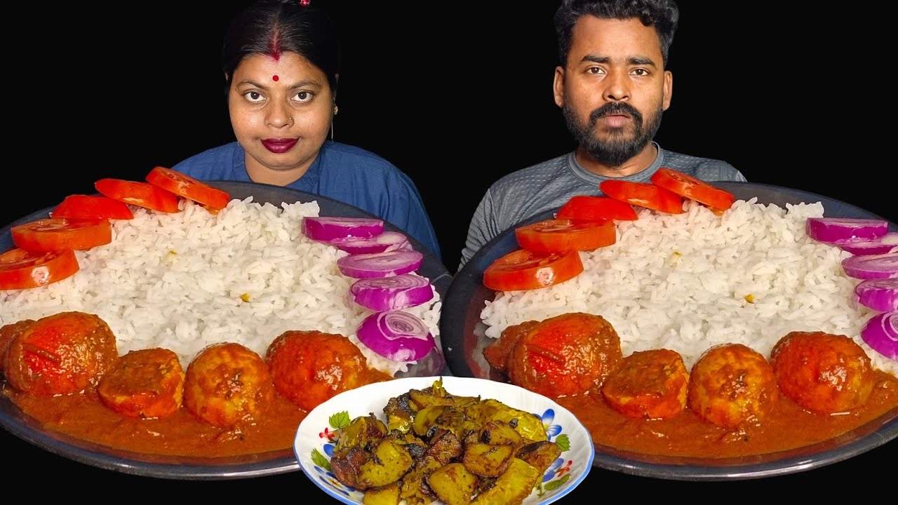 Spicy egg curry with rice eating challenge//dim bhat eating challenge//husband wife eating challenge