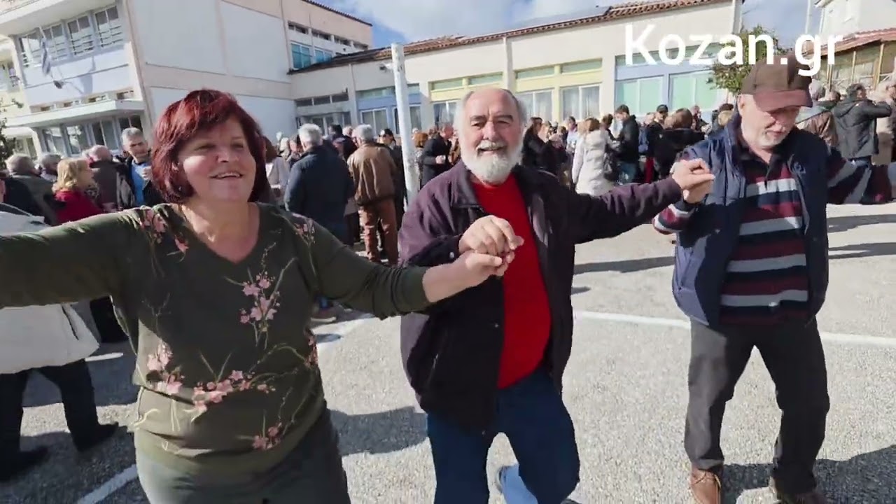 kozan.gr: “Βούλιαξε” από κόσμο η Άνω Κώμη