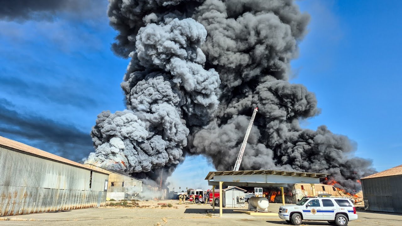 Bakersfield 2 Alarm Warehouse Fire