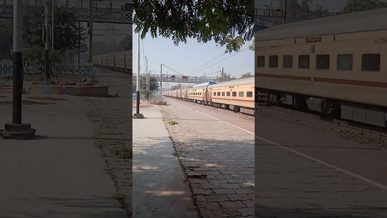 wep-7 Express full speed crossing Bharthana railway station train videos