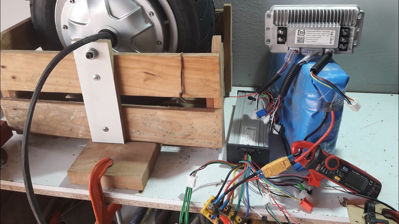 Motor  2000w de potência.  teste de bancada.  controladora de onda senoidal pura  . prima Elétrica