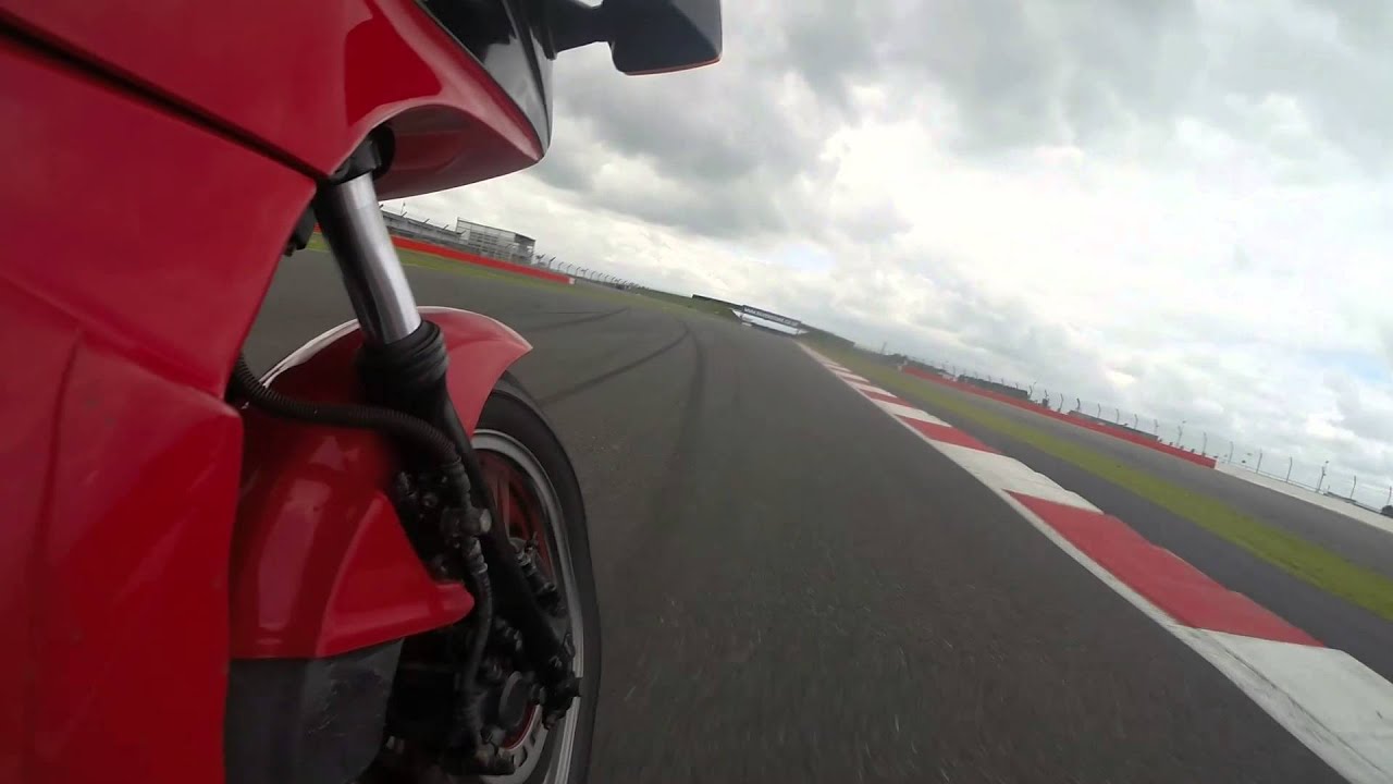 KAWASAKI 750 Turbo track day at Silvestone