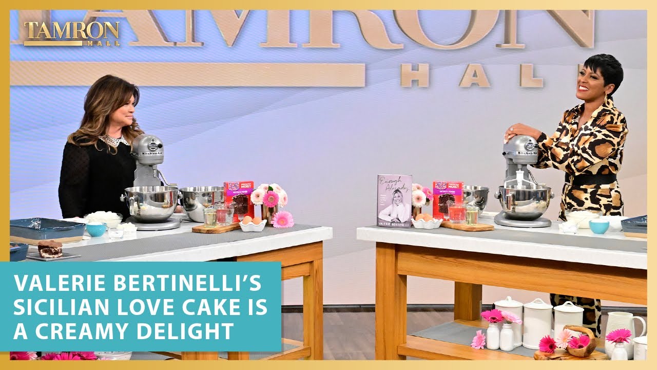 Valerie Bertinelli&rsquo;s Sicilian Love Cake Is a Creamy Layered Delight