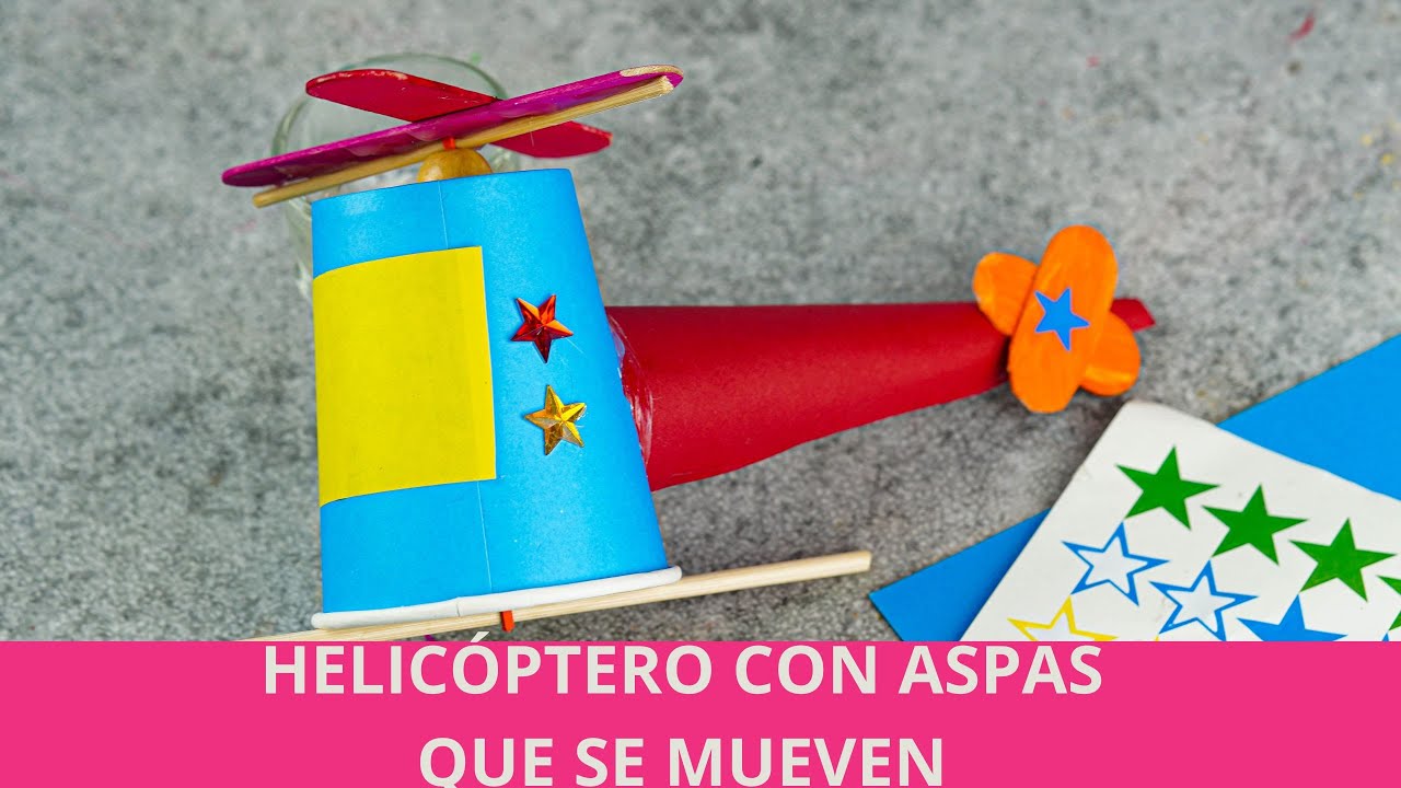 Helicóptero con aspas que se mueven