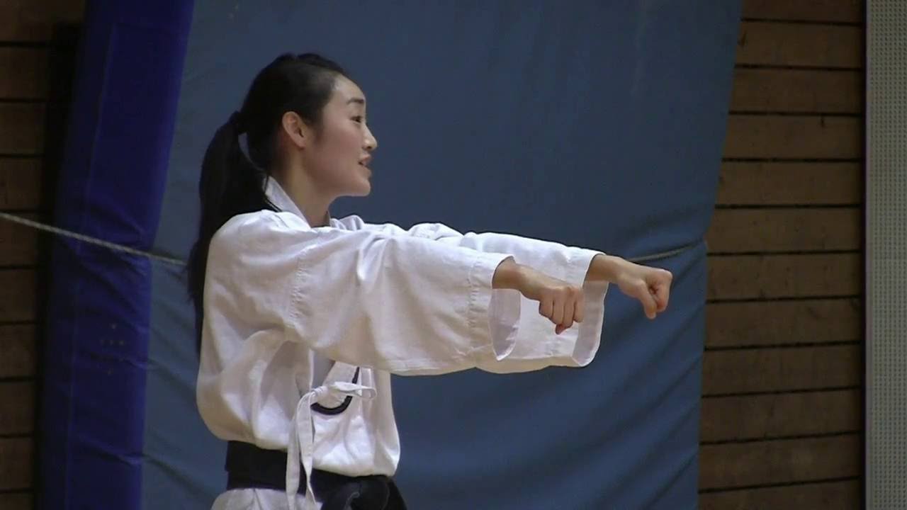 Part1: Master Anna Kim, 6 Dan Taekwondo. Training session Part 1 of 2
