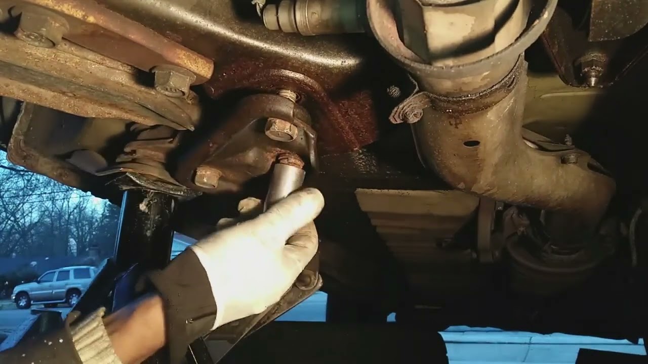 КАК ЗАМЕНИТЬ НИЖНИЙ РЫЧАГ ПОДВЕСКИ НА NISSAN ALTIMA 1997–2001 ГОДОВ