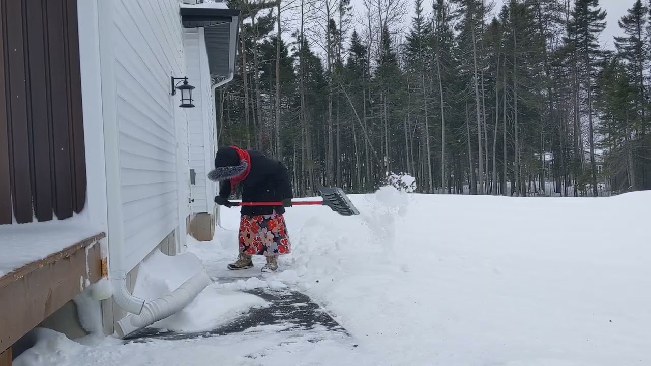 How to clear out snow