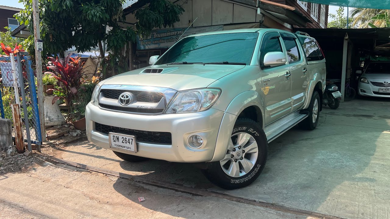 Toyota Hilux Vigo DouBleCab Prerunner 2.5 E  MT ปี 10