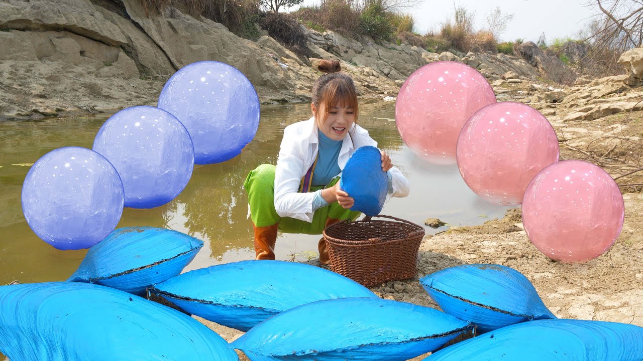 🫣🎁 Enchanting Valley Secret: Girl Discovers Giant, Mutated Clam with Stunning Pearls