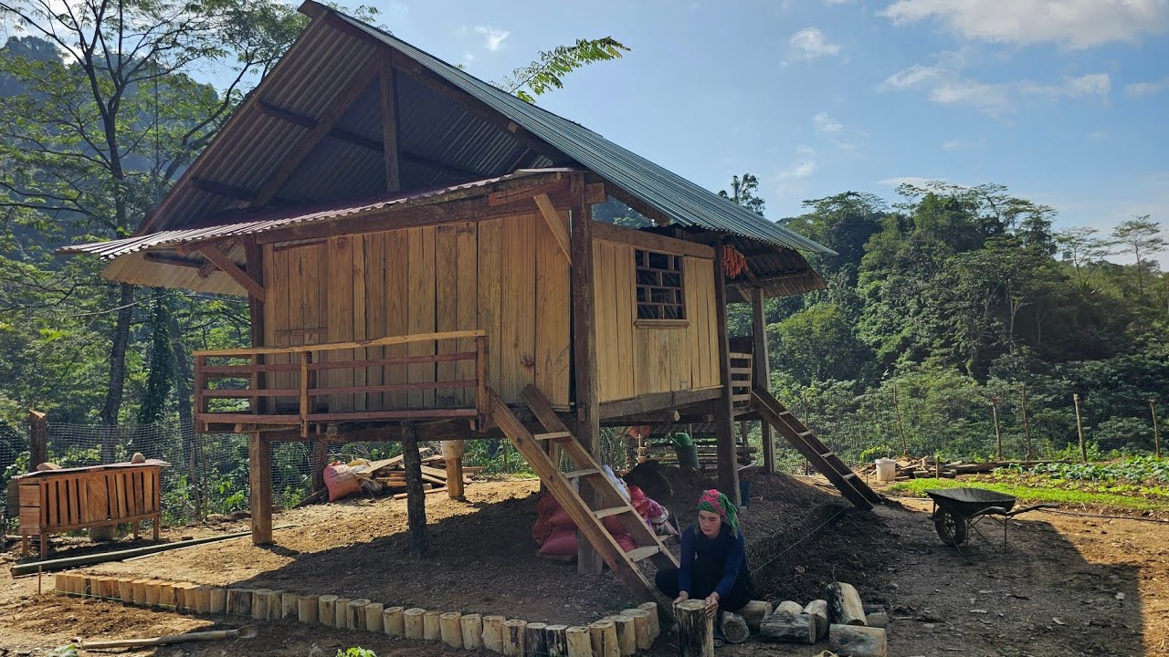 Time-lapse video: Harvesting ginger, building a garden around the dream house.