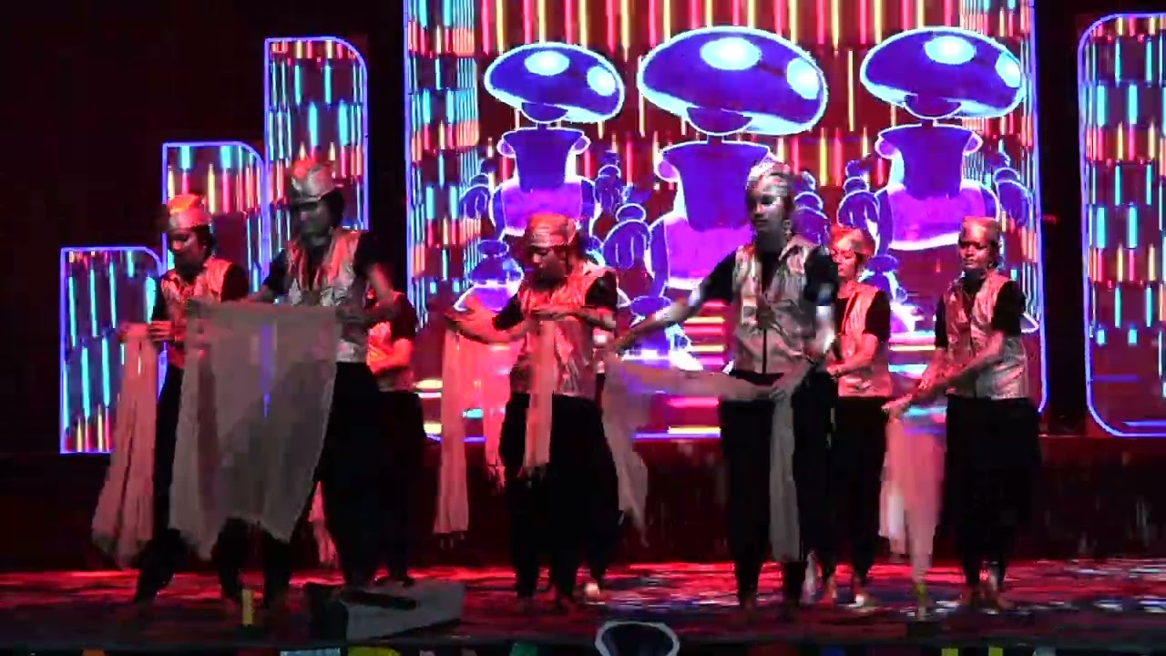 7th+9th Girls  Robot