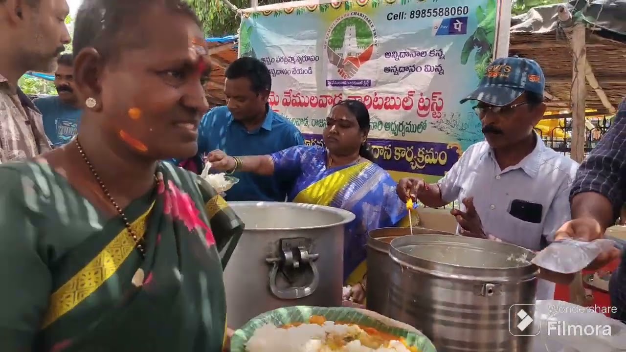 దాతల సహకారంతో 1029 రోజులుగా అన్నార్తులకు అన్నదానం.. మై వేములవాడ చారిటబుల్ ట్రస్ట్.
