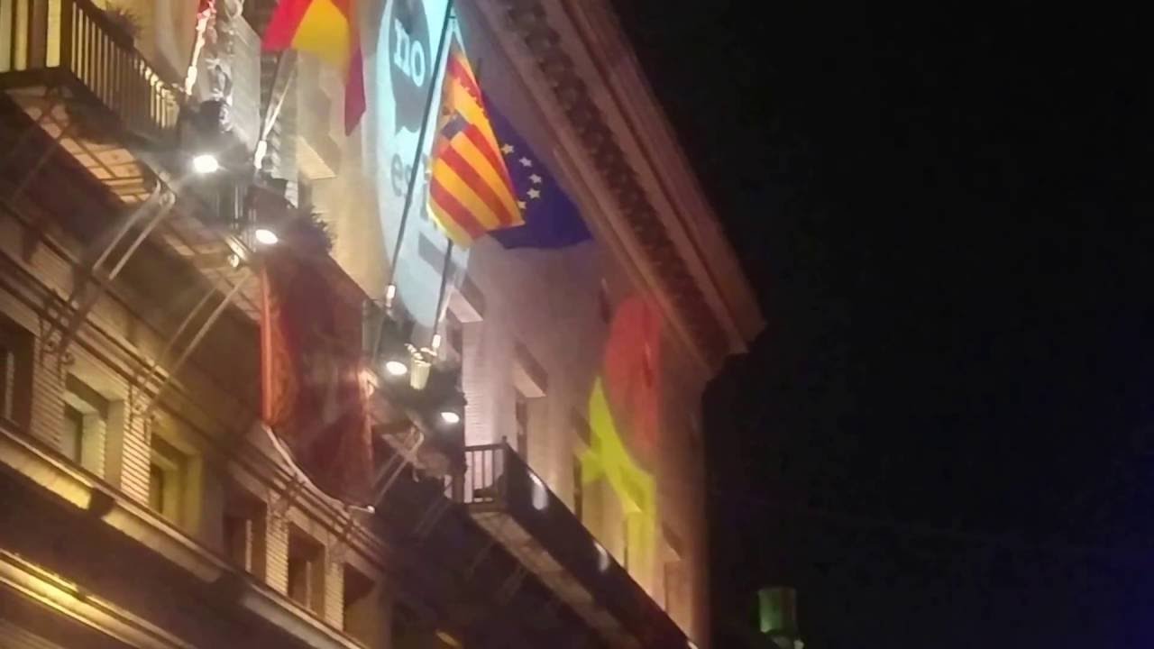 20161016 212430 01 G4 La Ronda de Boltaña interpreta ''El pais perdido'' en Plaza del Pilar